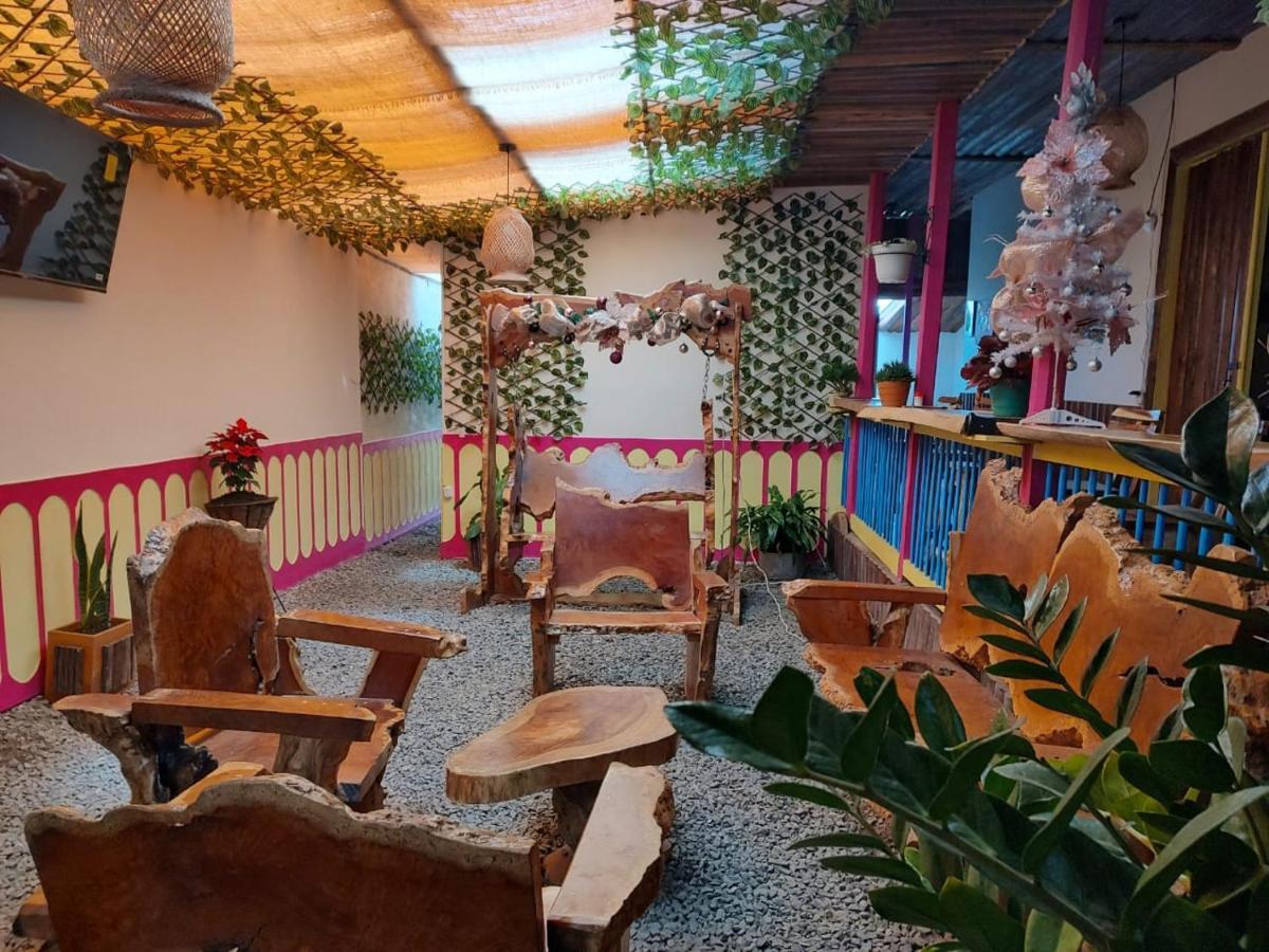 Hostal Casa Madrigal Hotell Filandia Eksteriør bilde