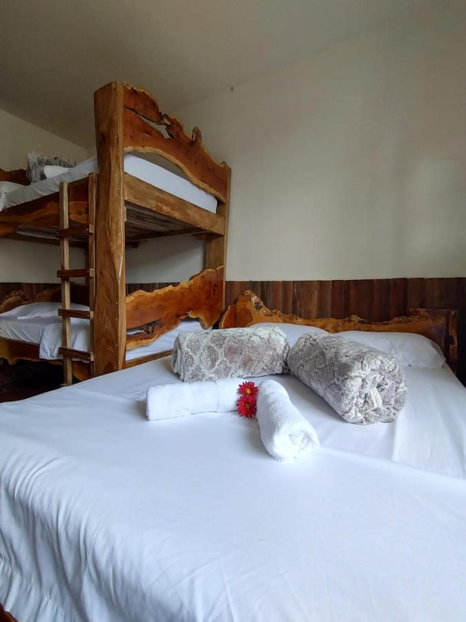 Hostal Casa Madrigal Hotell Filandia Eksteriør bilde
