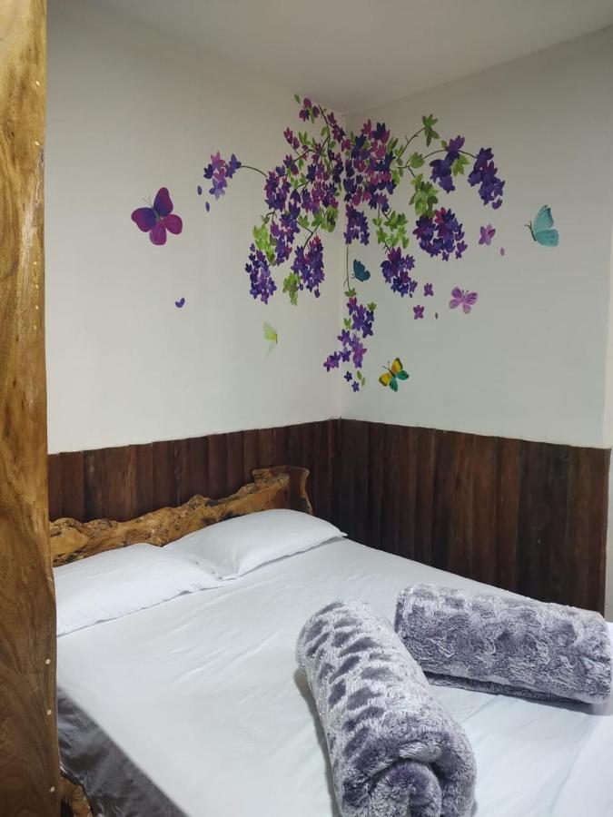 Hostal Casa Madrigal Hotell Filandia Eksteriør bilde
