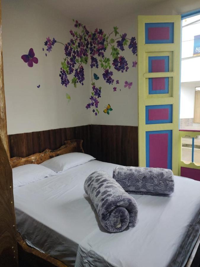 Hostal Casa Madrigal Hotell Filandia Eksteriør bilde