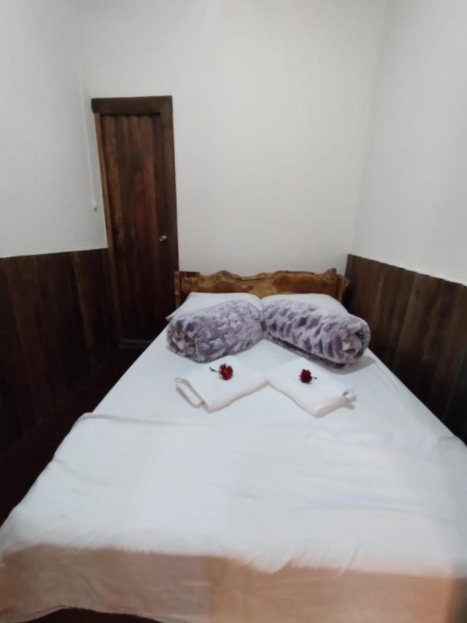 Hostal Casa Madrigal Hotell Filandia Eksteriør bilde