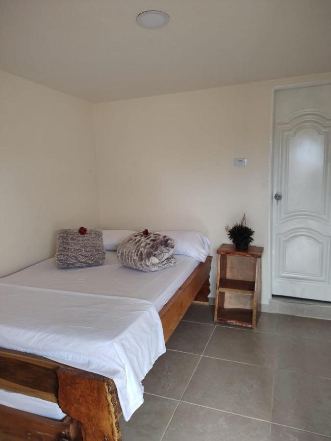 Hostal Casa Madrigal Hotell Filandia Eksteriør bilde